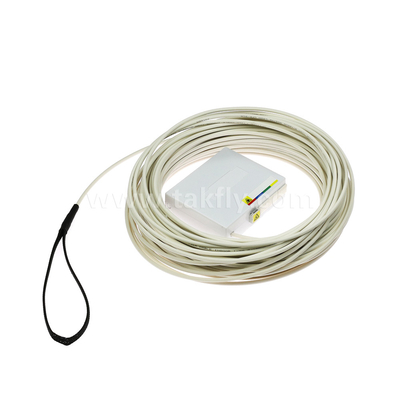 1 - 4 fibras FTTH del SC pre terminaron el color blanco del PTO del equipo del mercado con el cable de la fibra