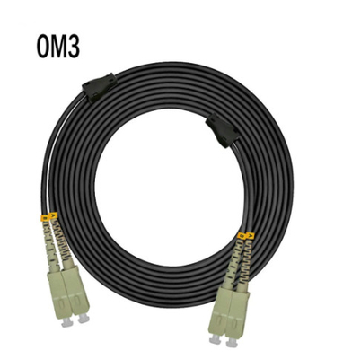 Cordón de parche de fibra óptica multimodo con longitudes personalizables y baja pérdida de inserción de &lt; 0,3 dB