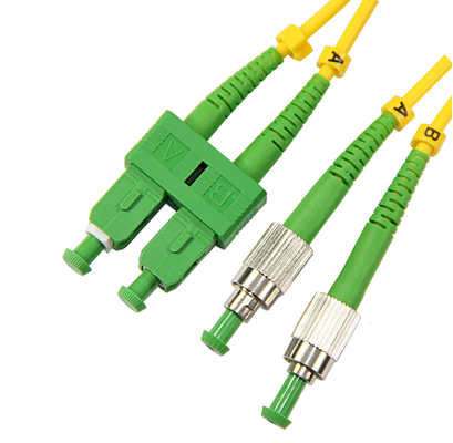 Cable de parche de fibra óptica de grado de telecomunicaciones con chaqueta de PVC/LSZH de 3,0 mm de diámetro y baja pérdida de inserción