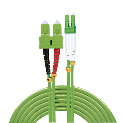 Cable de parcheado de fibra óptica multimodo de longitud personalizada de grado de telecomunicación PVC/LSZH chaqueta UPC/APC pulido.