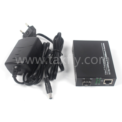 Convertidor de medios de fibra no gestionado de 10G con conexión Full/Half Duplex y ST/SC