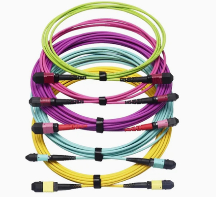Fibra óptica FTTH Cordón de parche Cable de tronco Panel de material de PVC Cable de fibra MPO
