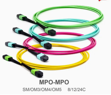 8/12/24 núcleo 2m-50m PVC de alta densidad / LSZH UL Certificación Femenina / Hombre MPO-MPO Sm Om3 Om4 Om5 Trunk Cable Patch Cord Fibra óptica Jumper