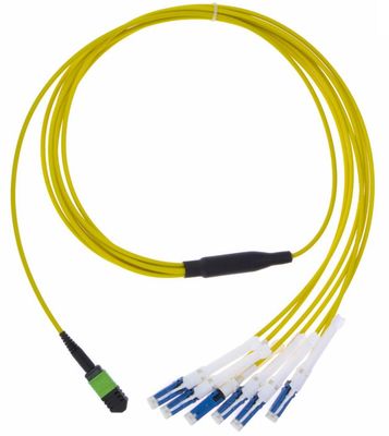 El cable de parcheado de fibra óptica de MPO-CS PVC/LSZH SM/MM