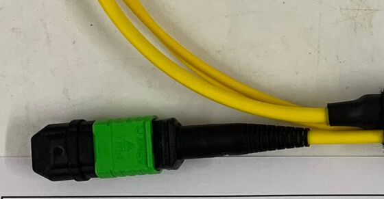 Recubrimiento en Polvo Conector MPO MTP Multimodo Solución Duradera para Aplicaciones de Centro de Datos y Telecomunicaciones