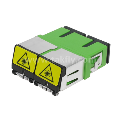 Adaptador SC Duplex con obturador frontal ¢ Capa externa para protección contra el polvo y el láser, resistente a altas y bajas temperaturas