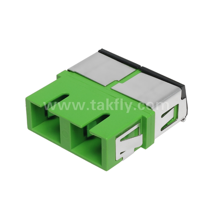 Adaptador SC Duplex con obturador frontal ¢ Capa externa para protección contra el polvo y el láser, resistente a altas y bajas temperaturas