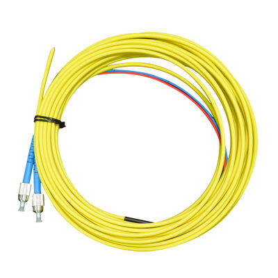 Modo amarillo a dos caras del cable plano de la coleta de la fibra óptica del PVC G657A1 de FC UPC solo