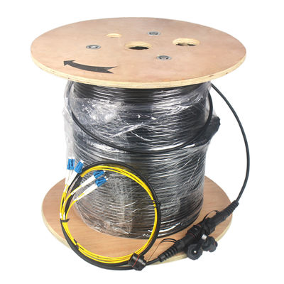 Prenda impermeable al aire libre MPO/MTP - cable unimodal del desbloqueo de la fibra óptica del LC