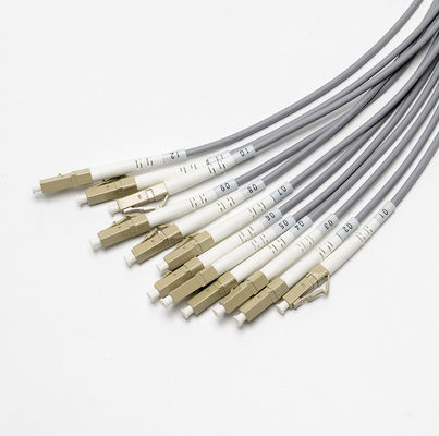 12C acero inoxidable del SC LC de la fibra con varios modos de funcionamiento de remiendo del desbloqueo acorazado del cordón 2,0
