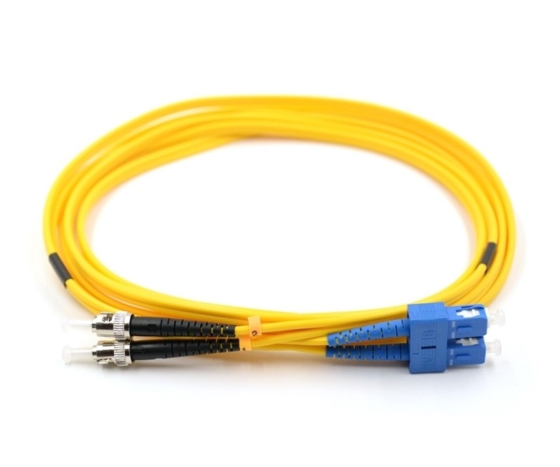 3.0mm Fibra óptica de patchcord con OFNP cable UPC/APC pulido longitud personalizada