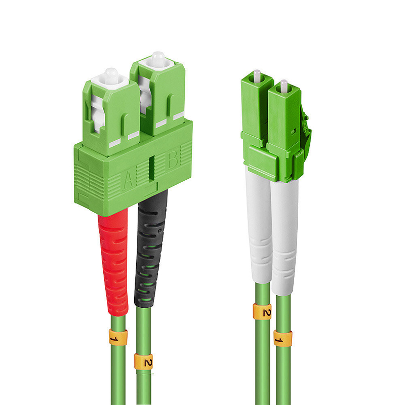 Cable de parcheado de fibra óptica multimodo de longitud personalizada de grado de telecomunicación PVC/LSZH chaqueta UPC/APC pulido.