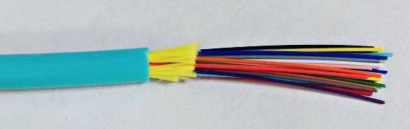 2-4 núcleos de interior de paquete de cable óptico Diámetro exterior 4,5 mm Número de fibra 2 núcleos/4 núcleo