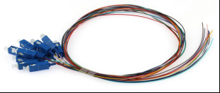 Conector de fibra óptica en modo único de cola de cerdo SC/UPC 12 opciones de color 0.9mm G652D G657A 4.5mm OD