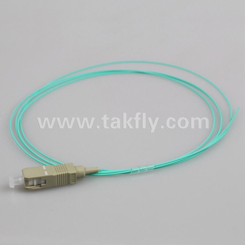 SC UPC 0.9mm SX OM3 Pigtail de fibra óptica 1.5M con pérdida de retorno alta UPC SM≥50dB y baja pérdida de interlación ≤0.3dB