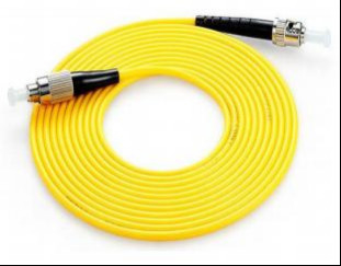 Material de chaqueta LSZH/PVC/PU Cordón de parche FC-ST con estabilidad a altas temperaturas y pérdida de inserción ≤ 0,3 dB