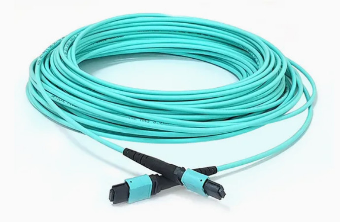 8/12/24 núcleo 2m-50m PVC de alta densidad / LSZH UL Certificación Femenina / Hombre MPO-MPO Sm Om3 Om4 Om5 Trunk Cable Patch Cord Fibra óptica Jumper