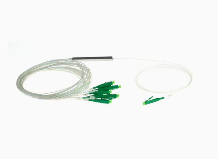 G657A1 Preconector de tipo de fibra LC 1X8 900um Mini tubo de acero Fibra óptica PLC divisor PDL≤0.4dB